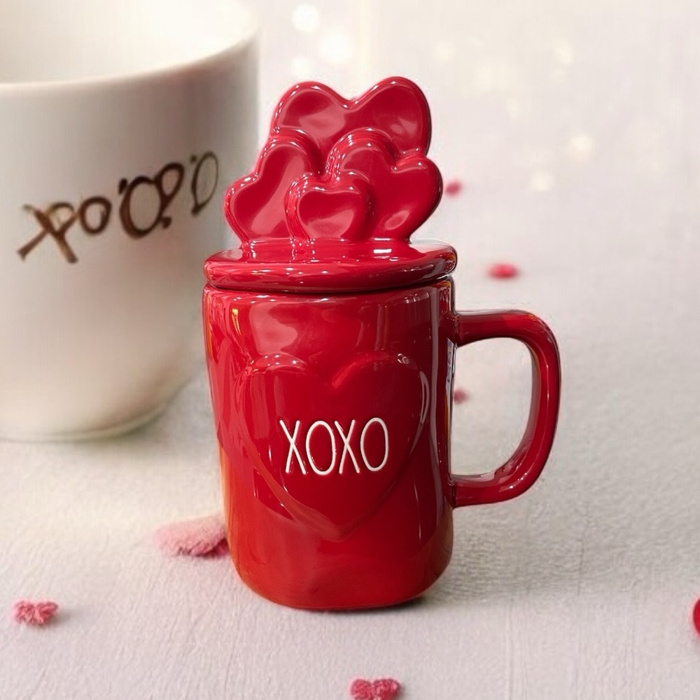 NWT Rae Dunn XOXO Large Mug with Topper Ceramic Raised Heart Love Valentine
